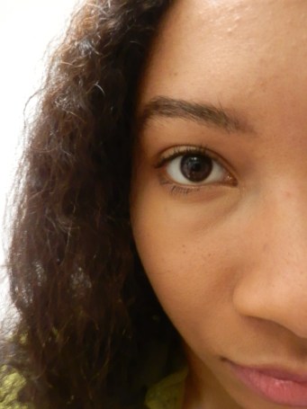 MAKEUP FOREVER Pro Finish application wet.