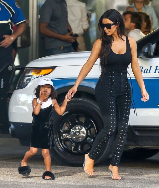 Celeb-spiration: Kim Kardashian's Lace Up Black Pants  MIXED EGO